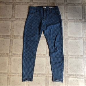 Pin Stripe Jeggings